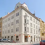 Blueground Holesovice Balcony Nr Vltava Prg-61 Διαμέρισμα *