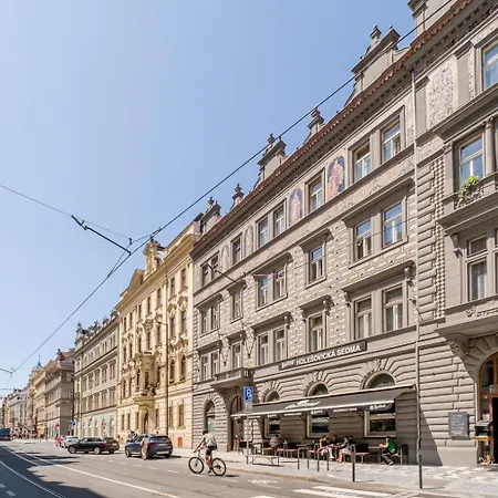 Blueground Holesovice Balcony Nr Vltava Prg-61 شقة *