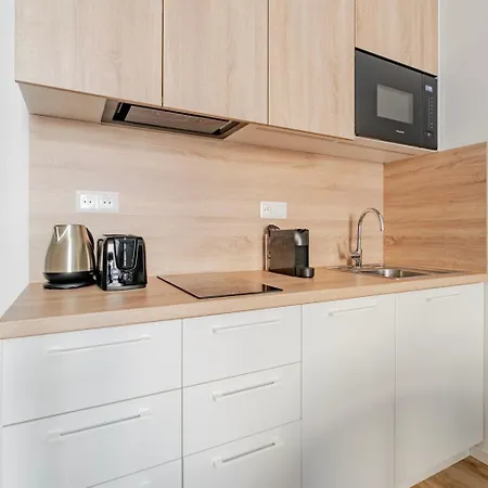 Blueground Holesovice Balcony Nr Vltava Prg-61 شقة براغ